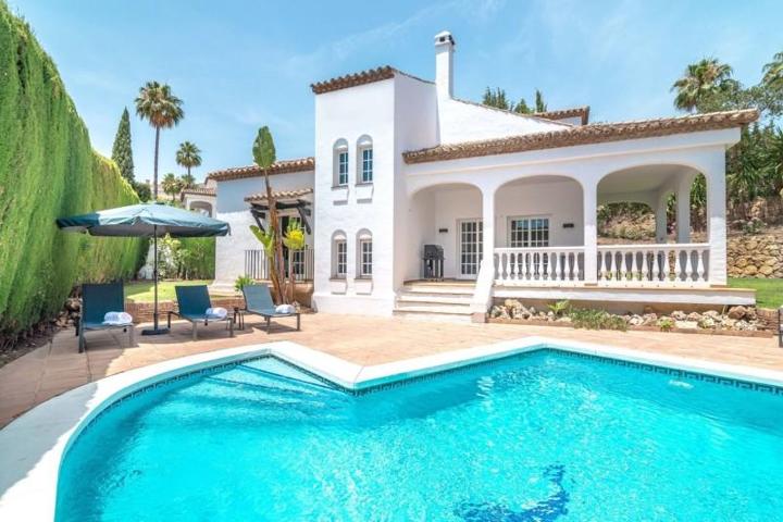 Chalet en venta en Marbella, Costa del Sol Occidental-Área de Marbella photo 0