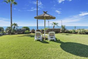 Piso en venta en Estepona, Costa del Sol Occidental - Área de Estepona photo 0