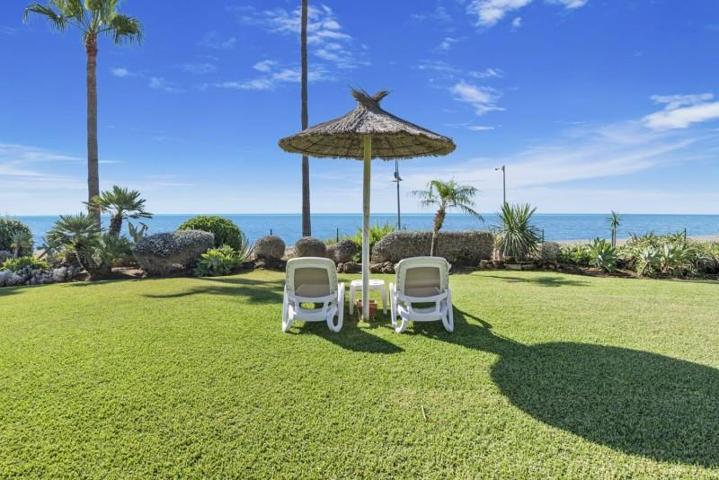 Piso en venta en Estepona, Costa del Sol Occidental - Área de Estepona photo 0