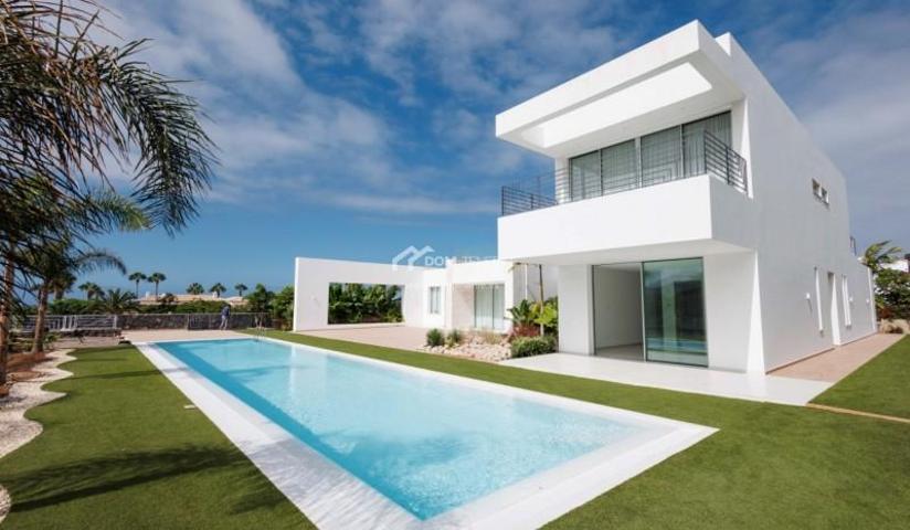 Chalet en venta en Adeje, La Caleta photo 0