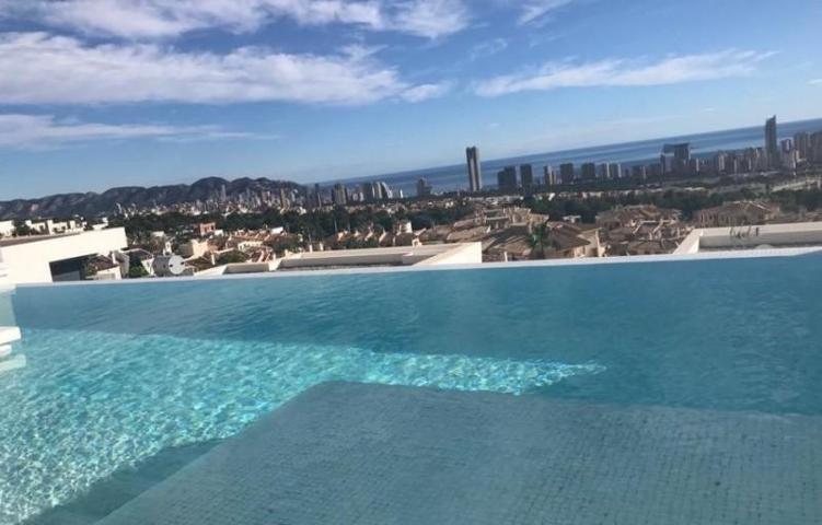 Chalet en venta en Finestrat, Benidorm photo 0