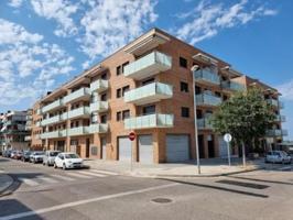 Local comercial en venta en Torredembarra, Sant Jordi-Babilonia photo 0