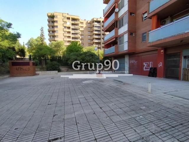 Local comercial en venta en Lleida, PASSEIG DE RONDA - CARREFOUR photo 0