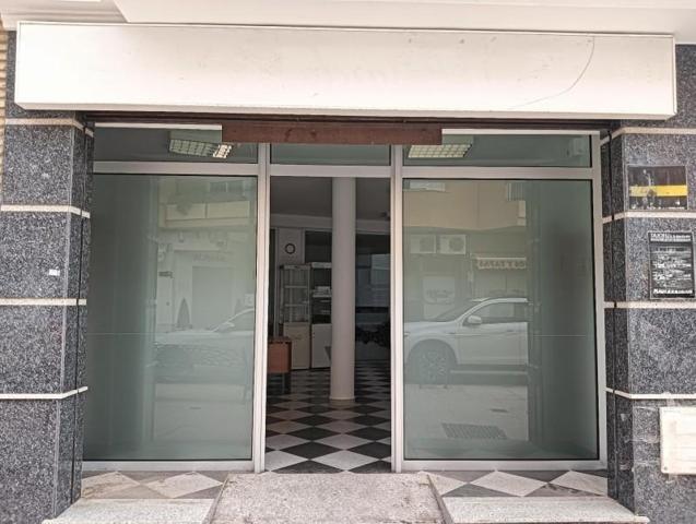 Local comercial en venta en Chipiona, Centro photo 0