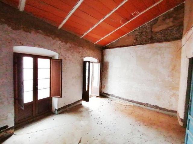 Edificio en venta en Cáceres, Centro photo 0