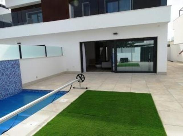 Bungalow en venta en Pilar de la Horadada, La Torre de la Horadada photo 0