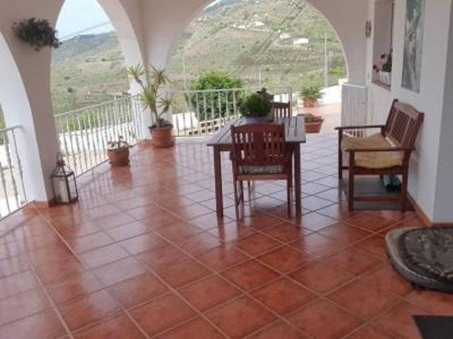 Casa con terreno en venta en Cómpeta, Canillas - Cómpeta - Arenas photo 0