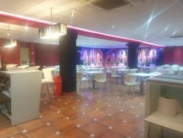 Local comercial en venta en Salou, Centro photo 0