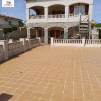 Casa en venta en Roda de Barà, Bara mar photo 0