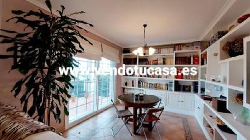 Casa con terreno en venta en Poio, Covelo photo 0