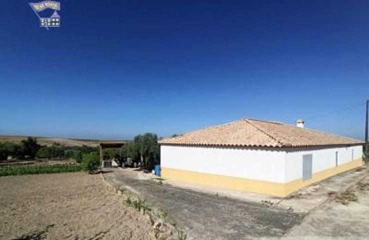 Casa con terreno en venta en Arcos de la Frontera, Pantano de guadalcacin photo 0