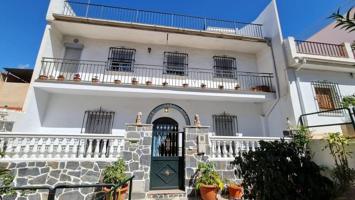 Casa en venta en Málaga, Ciudad Jardín photo 0