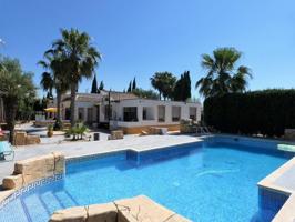 Chalet en venta en Orihuela photo 0