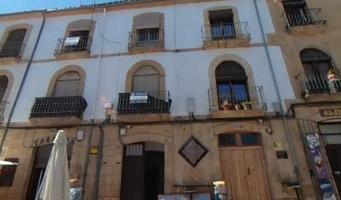 Edificio en venta en Úbeda, Úbeda photo 0