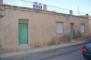 Casa en venta en Orihuela, La Aparecida photo 0