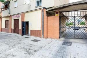 Local comercial en venta en Utrera, Centro photo 0