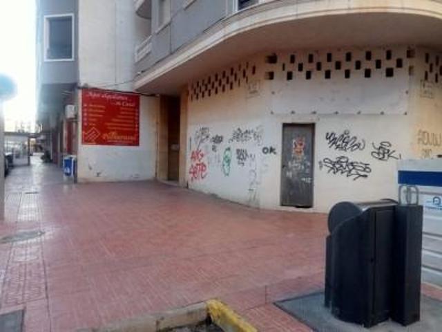 Local comercial en venta en Torrevieja, Playa del cura photo 0