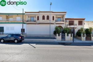 Casa en venta en Moraleda de Zafayona, CENTRO photo 0