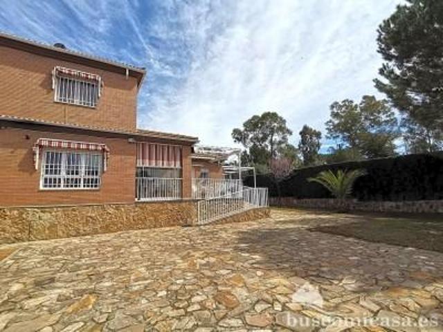 Chalet en venta en La Cruz, Calle Alamillo, 23700 photo 0