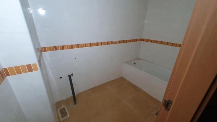 Edificio en venta en Elda, 03600 photo 0