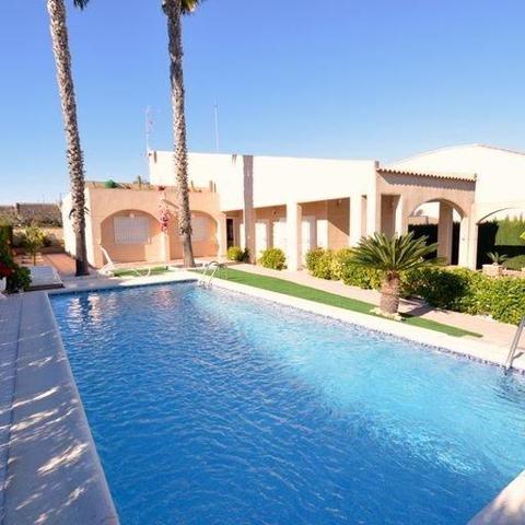 Chalet en venta en Torrevieja, Los balcones photo 0