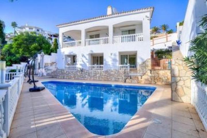 Chalet en venta en Mijas, Riviera del sol photo 0