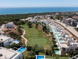 Casas de pueblo en venta en Marbella, Marbella Este - Cabopino photo 0