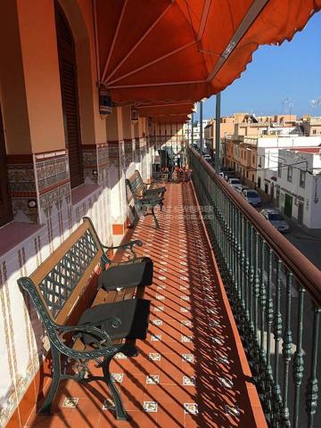 Local comercial en venta en Tarifa photo 0