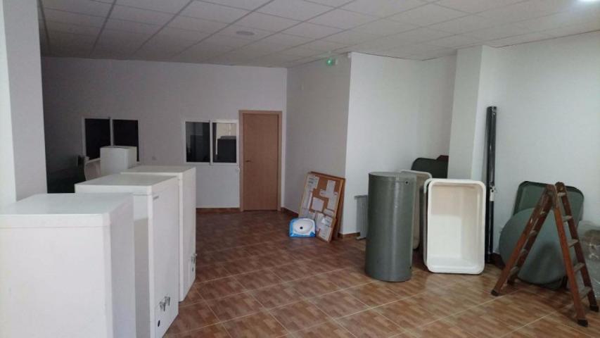 Local comercial en venta en Montijo, CONDES photo 0