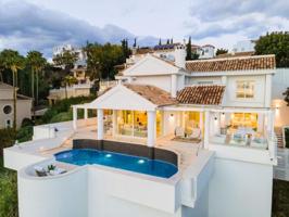 Chalet en venta en Marbella, Costa del Sol Occidental-Área de Marbella photo 0