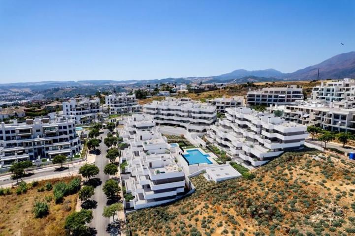 Piso en venta en Estepona, Costa del Sol Occidental - Área de Estepona photo 0