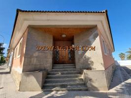 Chalet en venta en Pego, Casco urbano photo 0