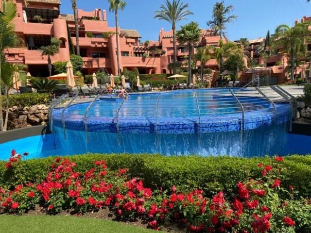 Piso en venta en Estepona, Costa del Sol Occidental - Área de Estepona photo 0