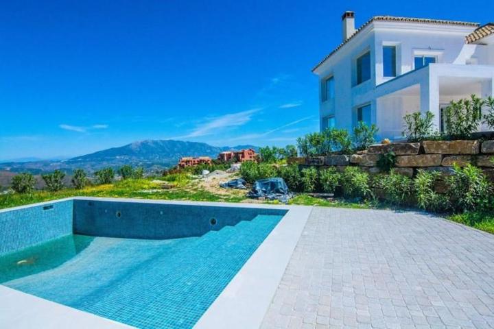 Chalet en venta en Ojén, Costa del Sol Occidental-Área de Marbella photo 0