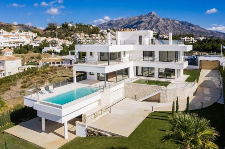 Chalet en venta en Marbella, Costa del Sol Occidental-Área de Marbella photo 0