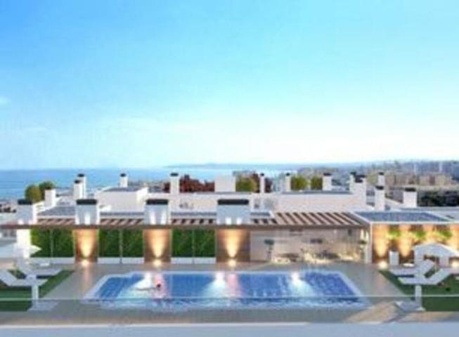 Apartamento en venta en Estepona photo 0