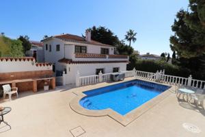 Chalet en venta en Mijas, El faro photo 0