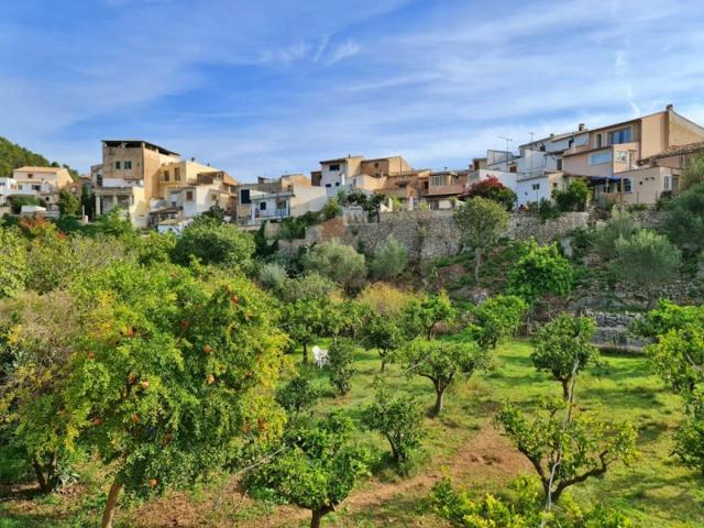 Casa en venta en Alaró photo 0