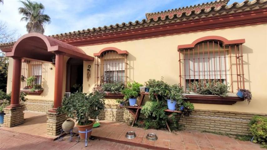 Chalet en venta en Chiclana de la Frontera, Mayorazgo photo 0