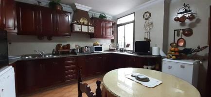 Edificio en venta en Chiclana de la Frontera, Centro urbano photo 0