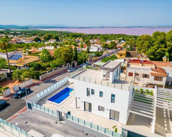 Chalet en venta en Torrevieja, Los balcones photo 0