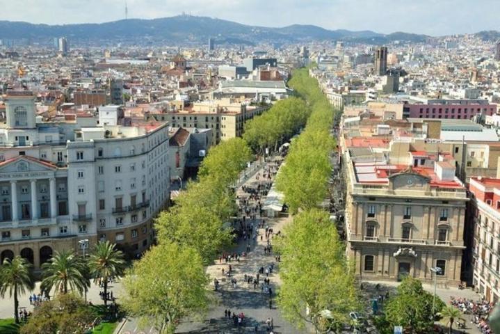 Piso en venta en Barcelona, El Raval photo 0