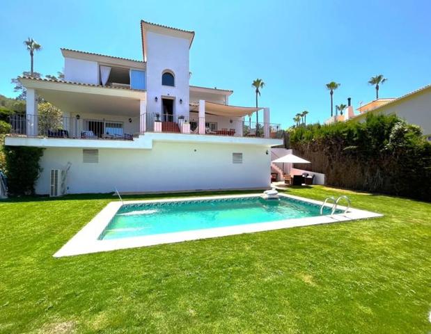 Chalet en venta en Sotogrande, Calle Fatiga, 11360 photo 0