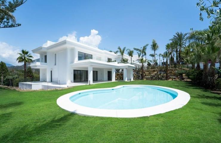 Chalet en venta en Marbella, Costa del Sol Occidental-Área de Marbella photo 0