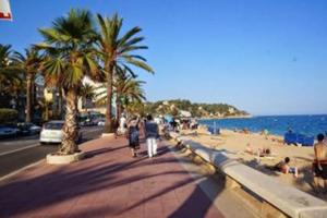 Edificio en venta en Lloret de Mar, Fenals photo 0