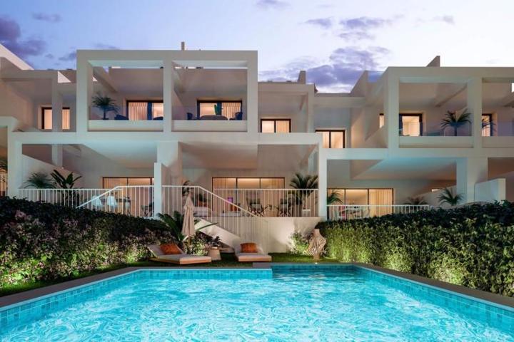 Adosada en venta en Manilva, Costa del Sol Occidental - Área de Estepona photo 0