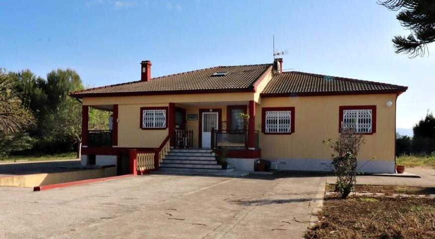 Chalet en venta en Els Poblets photo 0