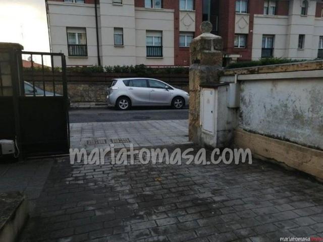 Garaje en venta en Getxo, Getxo photo 0