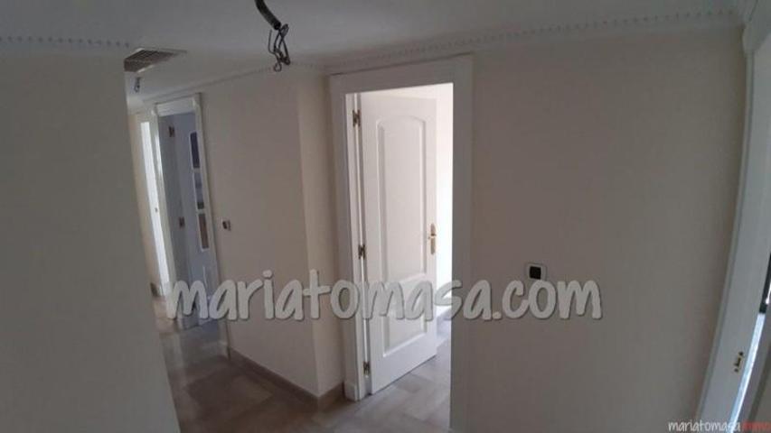 Piso en venta en Alicante, Alicante-Alacant photo 0
