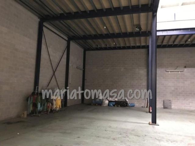 Nave industrial en venta en Basauri, Basauri photo 0
